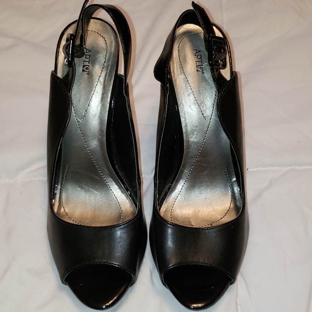 Open toed black/ Patent leather heals